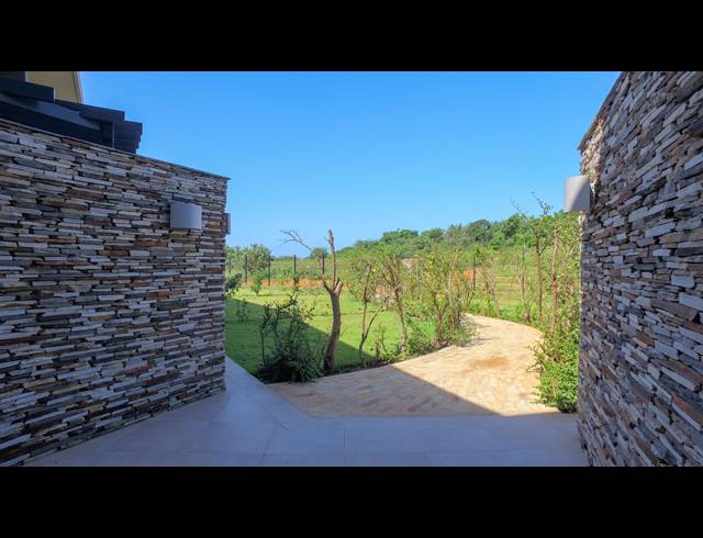 2 BEDROOM APARTMENT FOR SALE IN SIBAYA PRECINCT